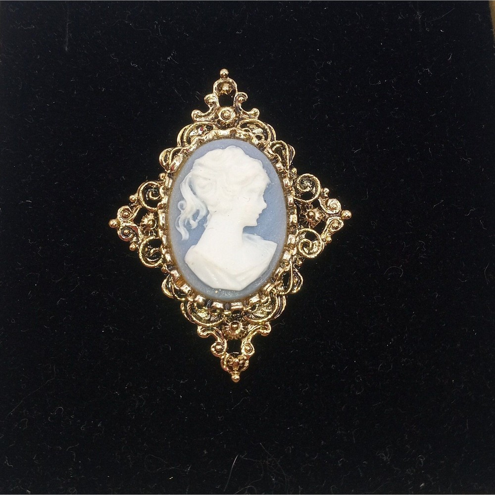 Gerrys Blue and White Cameo Gold Tone Diamond Shape Brooch Pin  Signed